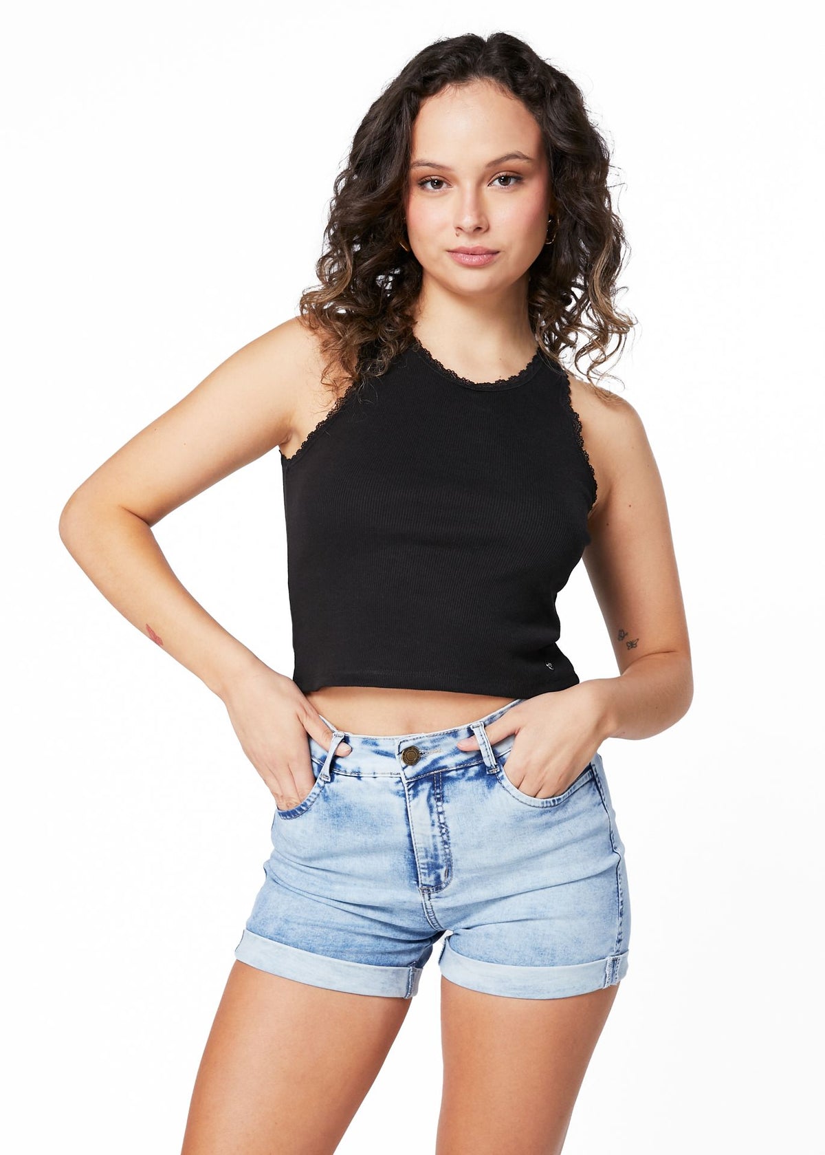 POLERA NOOSA SIN MAGAS BASICA NEGRO EFESIS