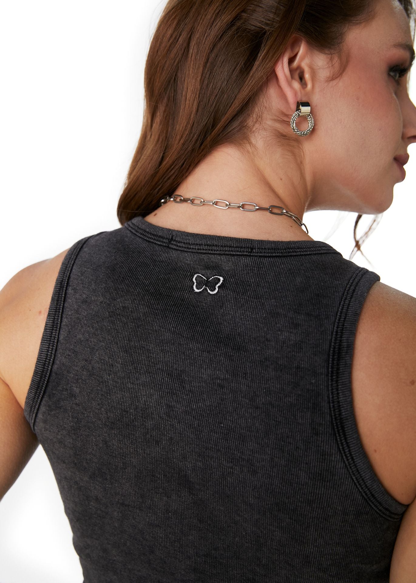 POLERA LAM TANK FIT GRAVILLADA GRAFITO EFESIS