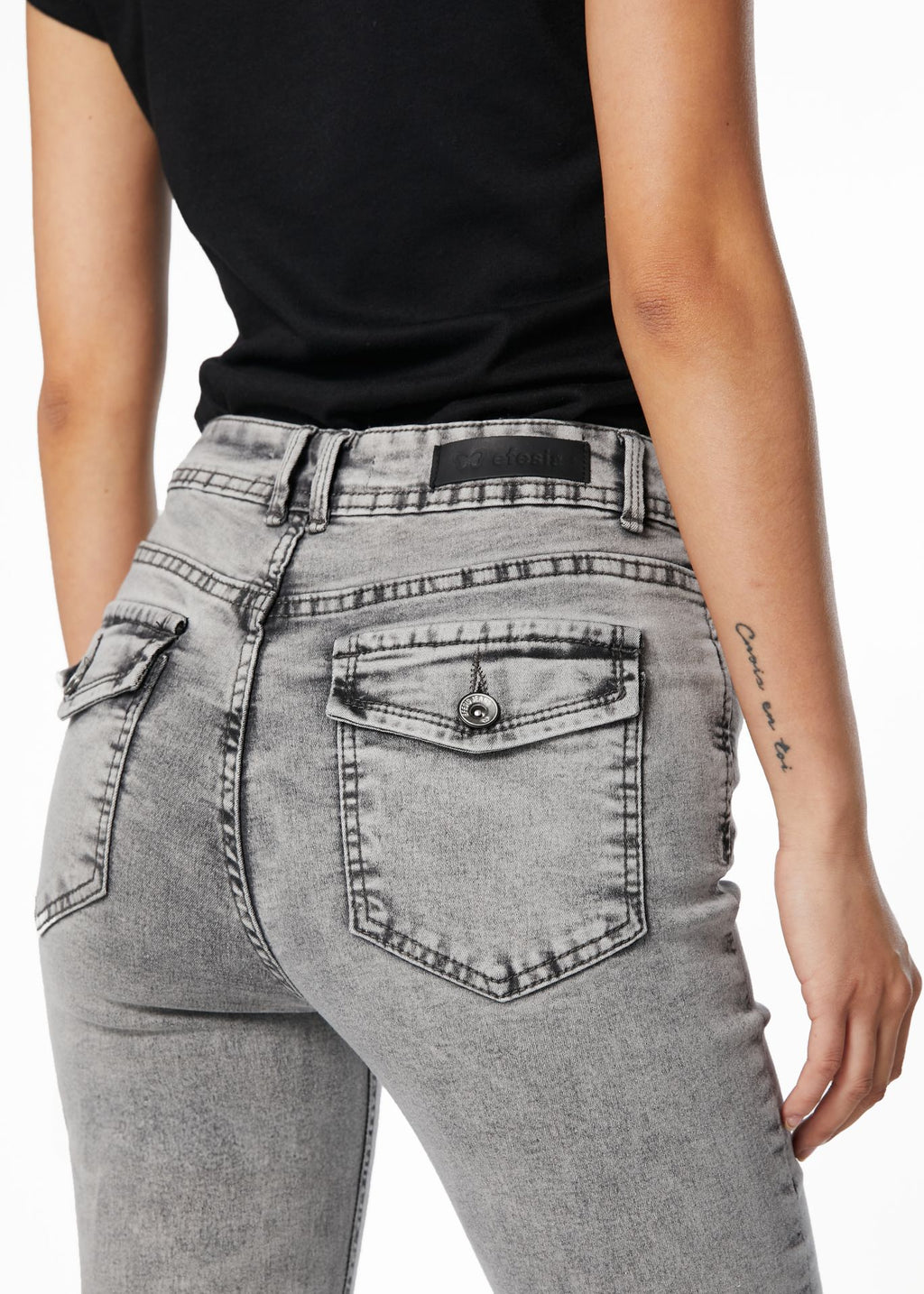 JEANS FEEL FLARE BOLSILLO C/ TAPETAS GRIS EFESIS