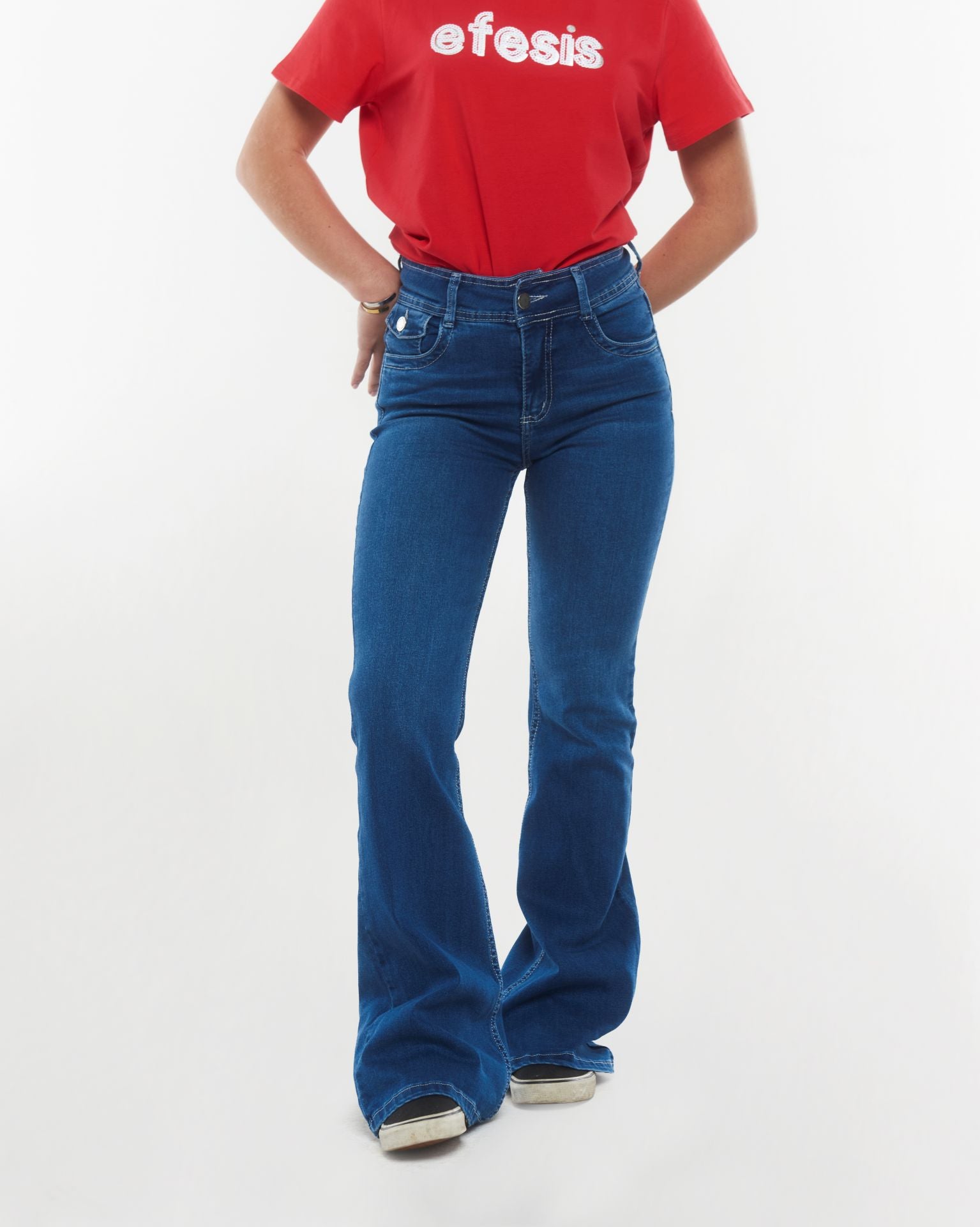 JEANS CELESTE FLARE RELOJERO C/ TAPETA AZUL EFESIS