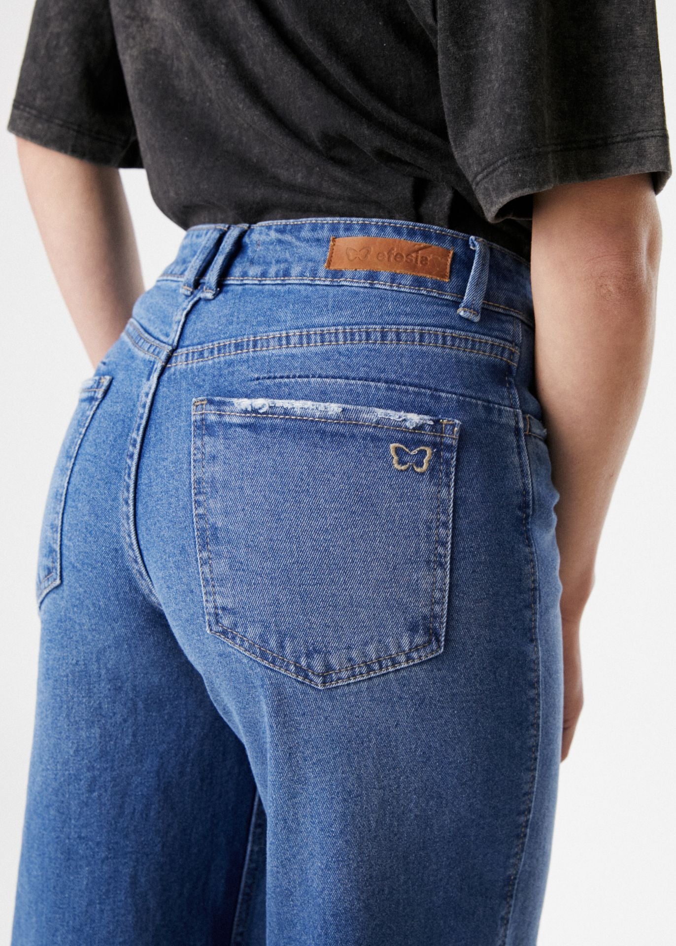 JEANS SELENA PALAZZO PINZA EN TRASERO AZUL EFESIS