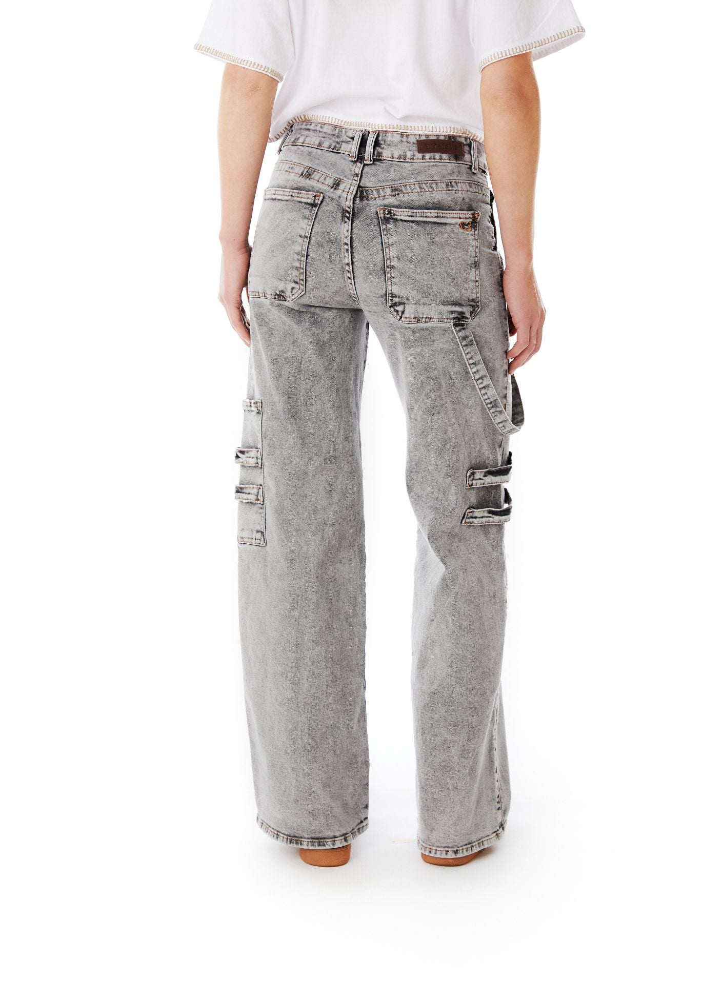 JEANS ZAHIR WIDE TRABAS BOLSILLO PARCHE GRIS EFESIS