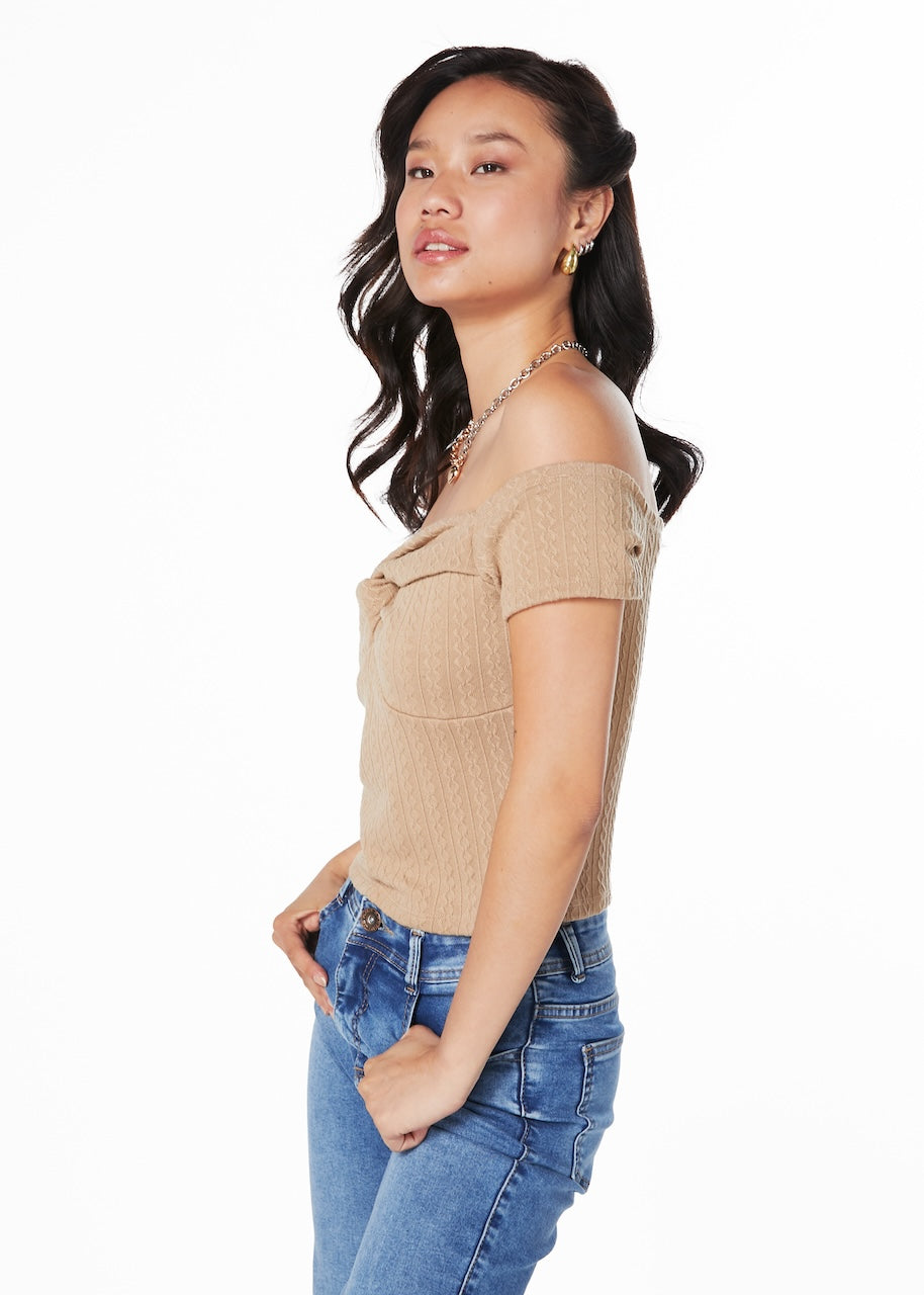 POLERA MICHI REGULAR ESCOTE BARDOT TORZON EN BUSTO