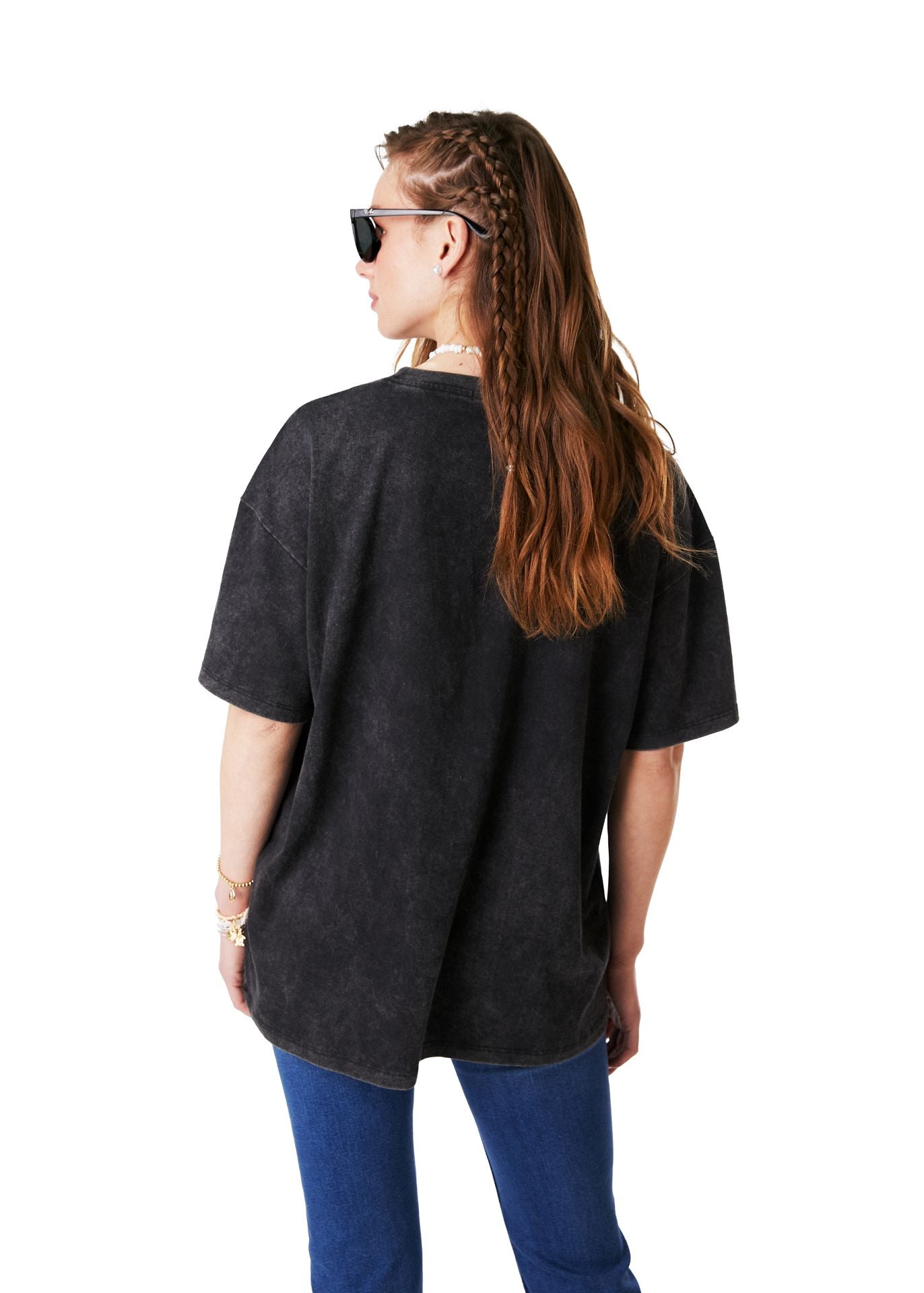 POLERA MELY OVERSIZE GRAVILLADA Y BORDADO GRAFITO EFESIS