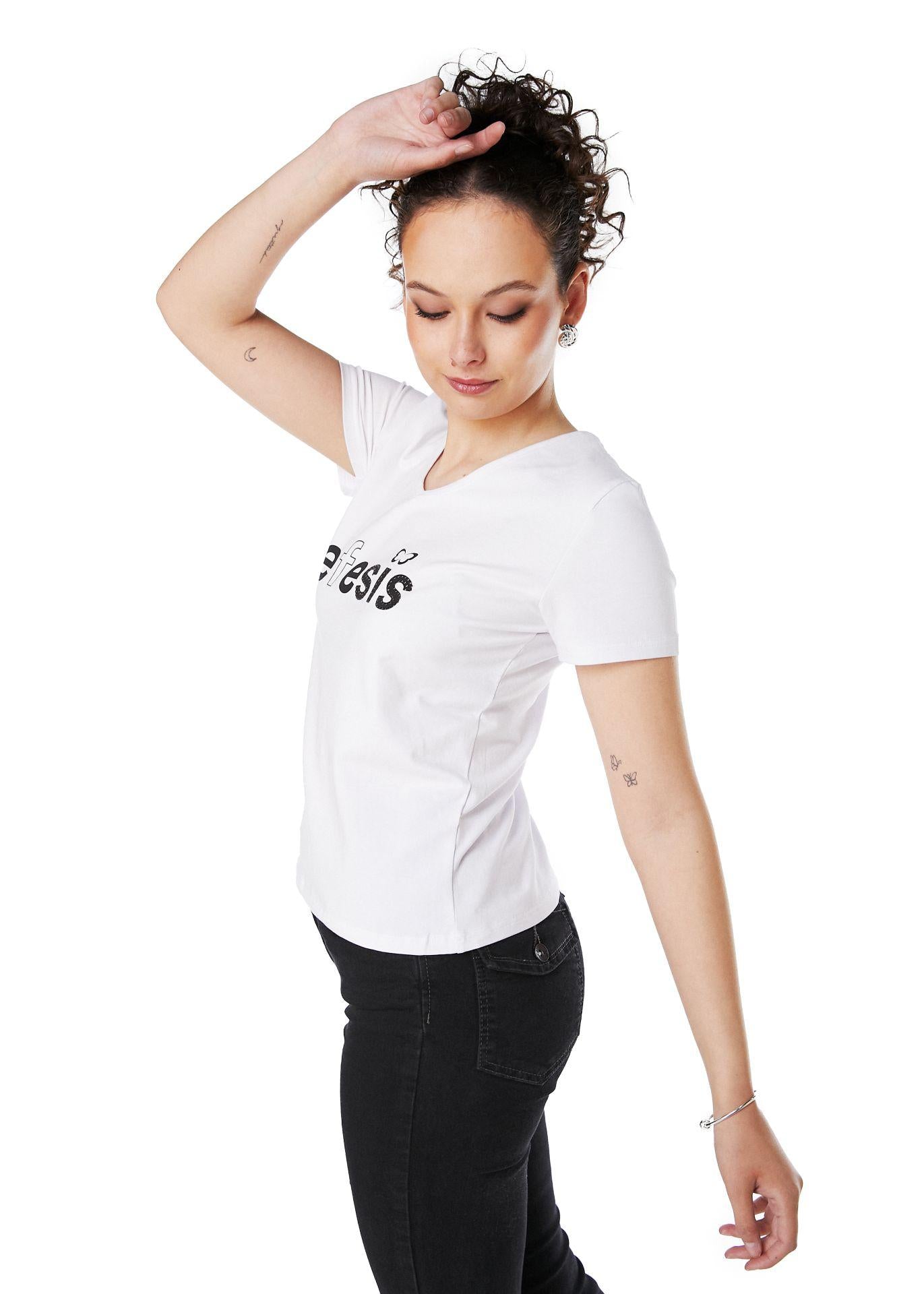 POLERA SARAI REGULAR ESTAMPADO Y TACHAS BLANCO EFESIS