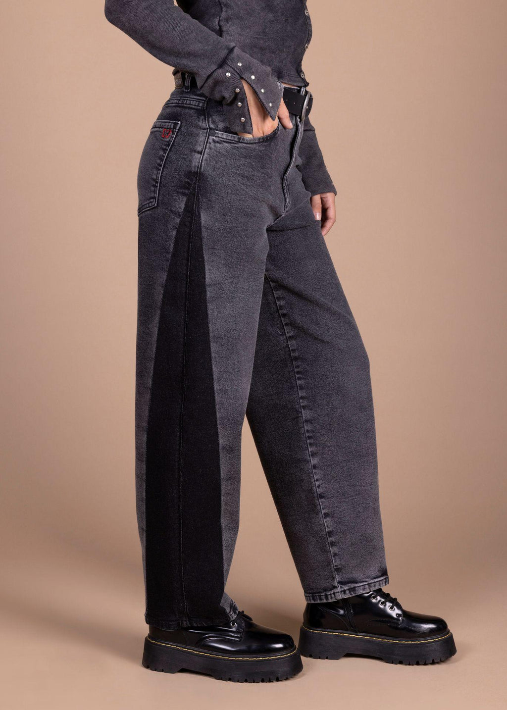 Jeans Polaris Balloon C/Reversa en Costados Negro Efesis