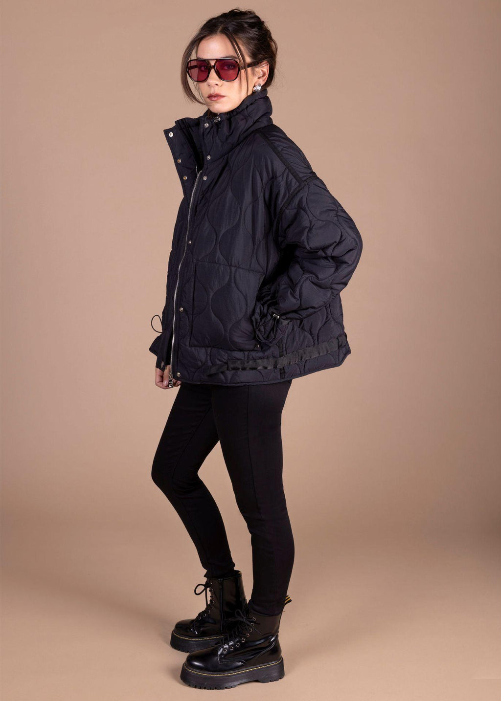 Parka Aina Regular Acolchada y Recogido Negro Efesis