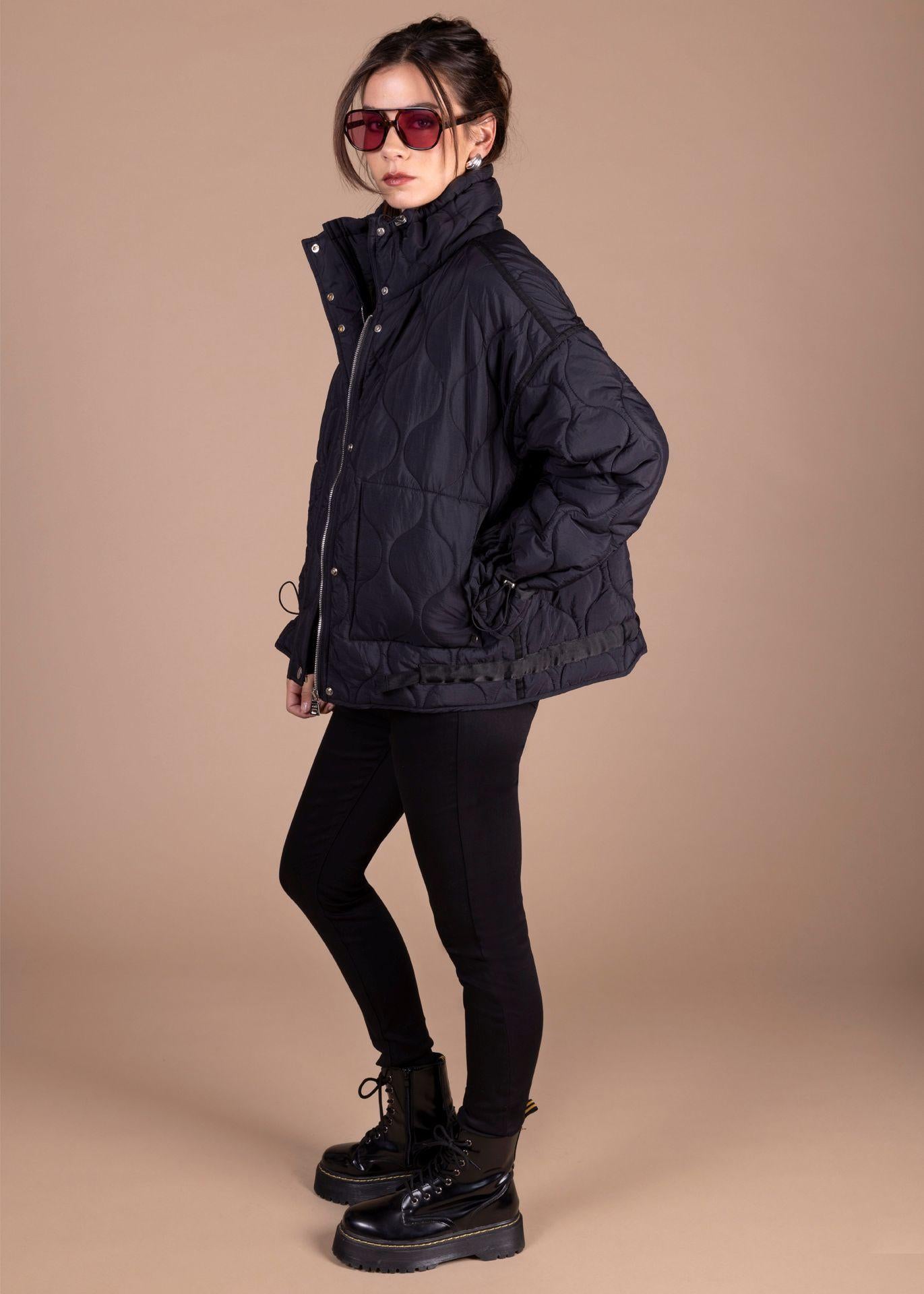 Parka Aina Regular Acolchada y Recogido Negro Efesis