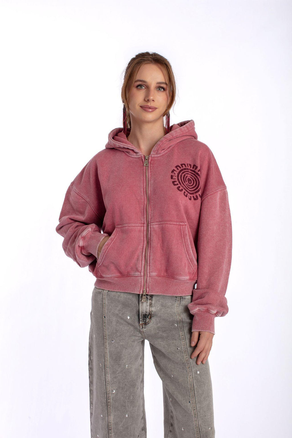 Poleron Ziper Oversize Gravillado y Estampado Burdeo Efesis