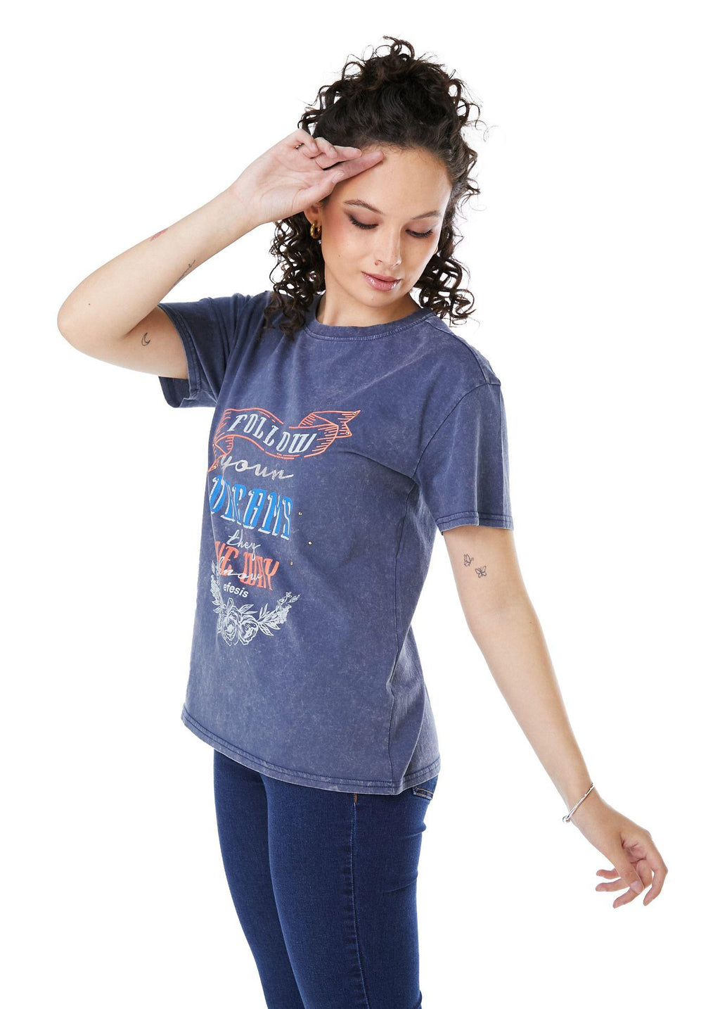 POLERA IKER REGULAR ESTAMPADA AZUL EFESIS