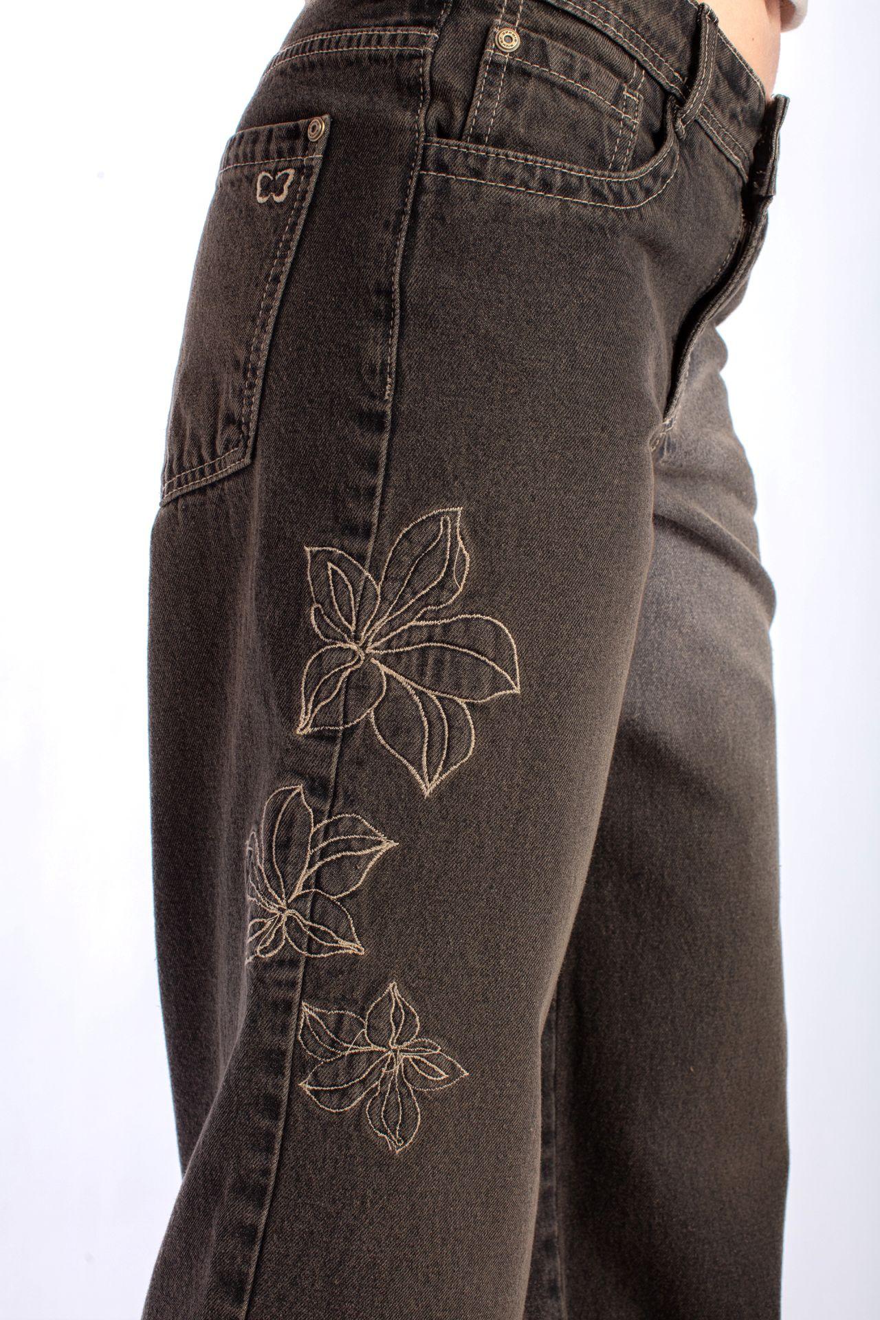 JEANS DIRTY WIDE TIRO BAJO BORDADO INFLADO NEGRO EFESIS