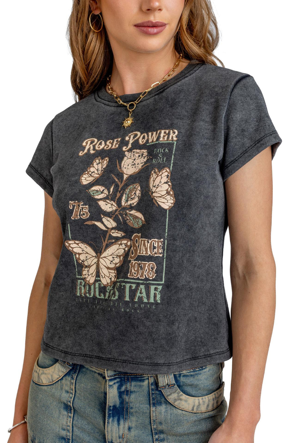 POLERA CONNAR REGULAR GRAVILLADA Y ESTAMPADO GRAFITO EFESIS