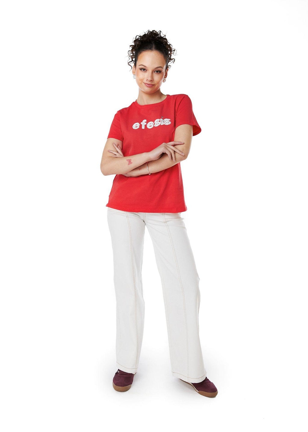 POLERA MILA REGULAR ESTAMPADO Y LENTEJUELAS ROJO EFESIS