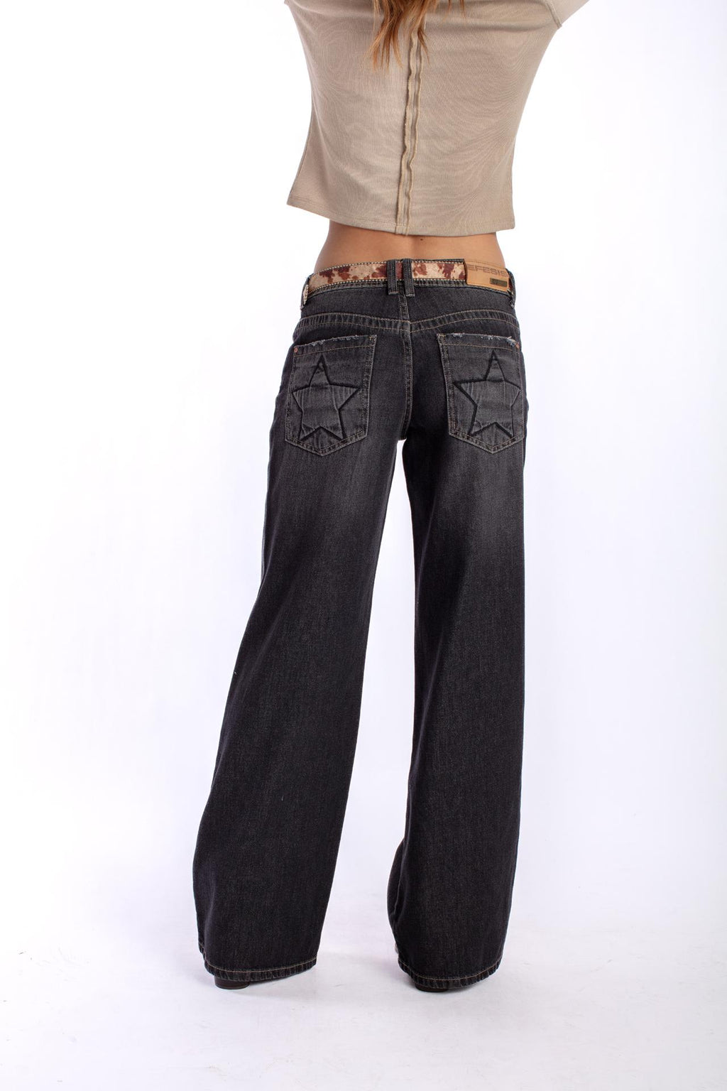 Jeans Puff Wide Bolsillo con Estrellas Negro Efesis