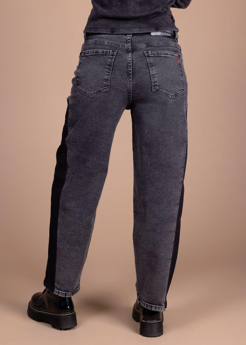 Jeans Polaris Balloon C/Reversa en Costados Negro Efesis
