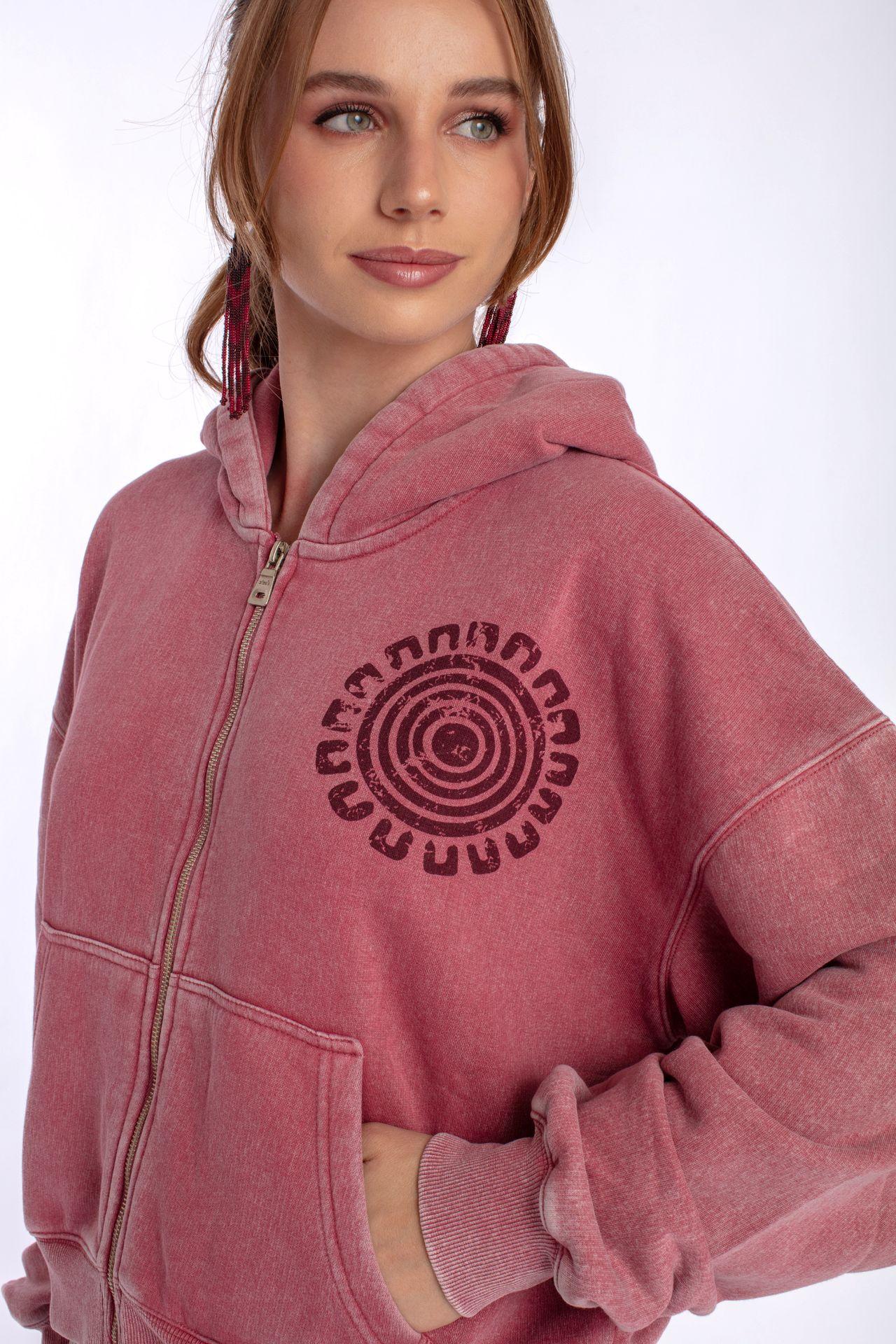 Poleron Ziper Oversize Gravillado y Estampado Burdeo Efesis