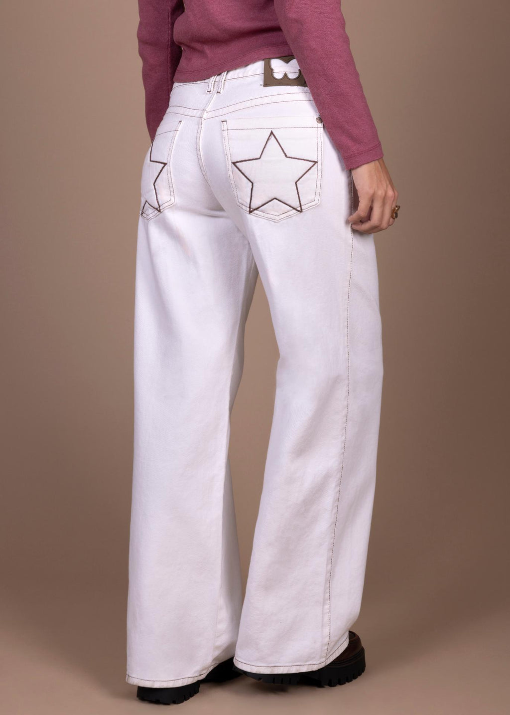 Pantalón Puff Wide Bolsillo con Estrellas Color Crudo Efesis