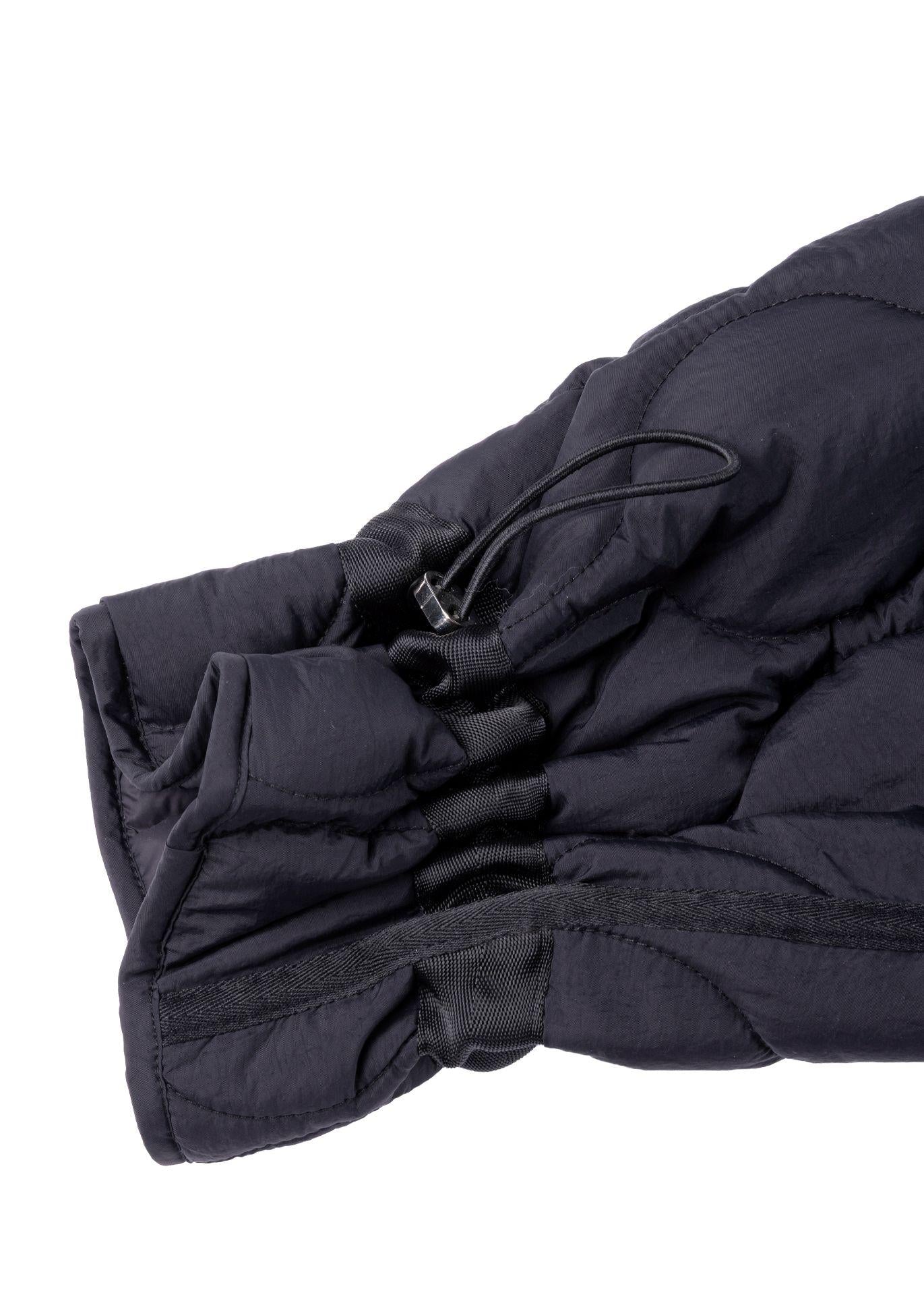 Parka Aina Regular Acolchada y Recogido Negro Efesis
