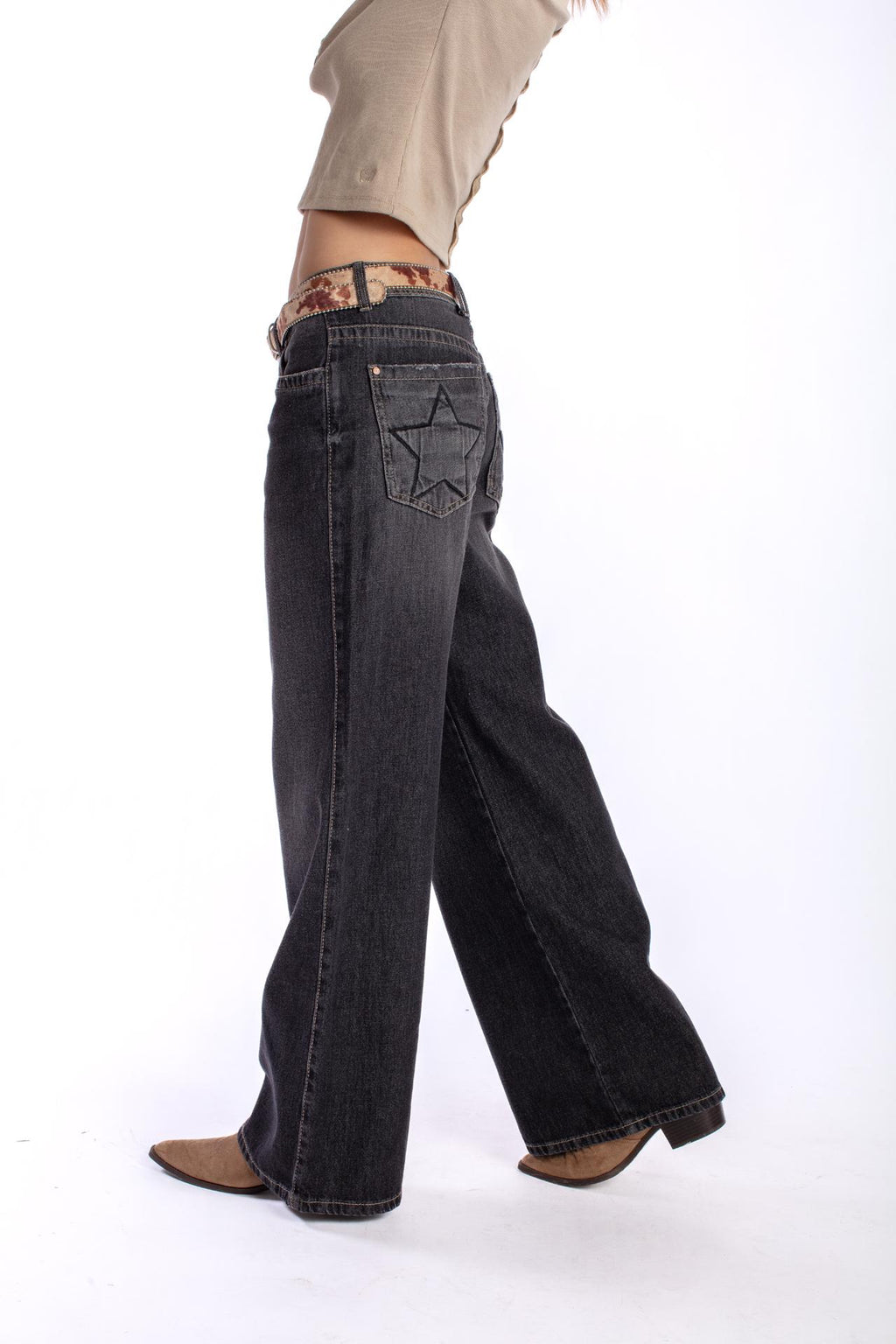 Jeans Puff Wide Bolsillo con Estrellas Negro Efesis