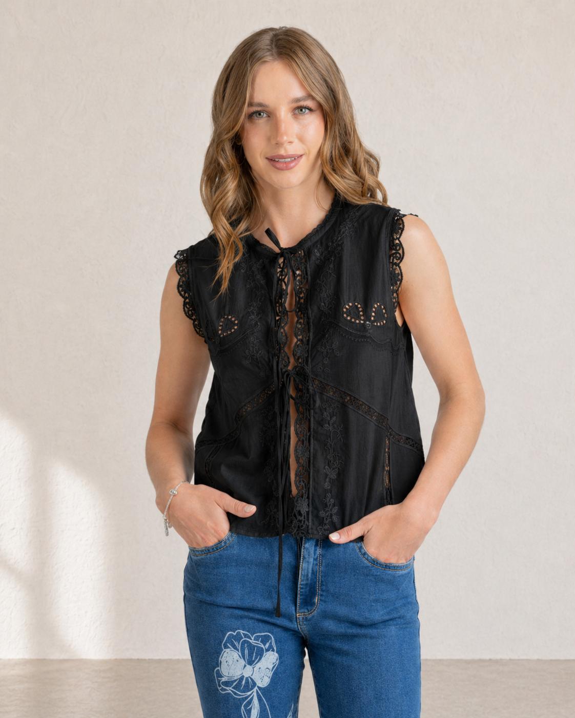 BLUSA LOREIN BRODERIE AMARRAS NEGRO EFESIS