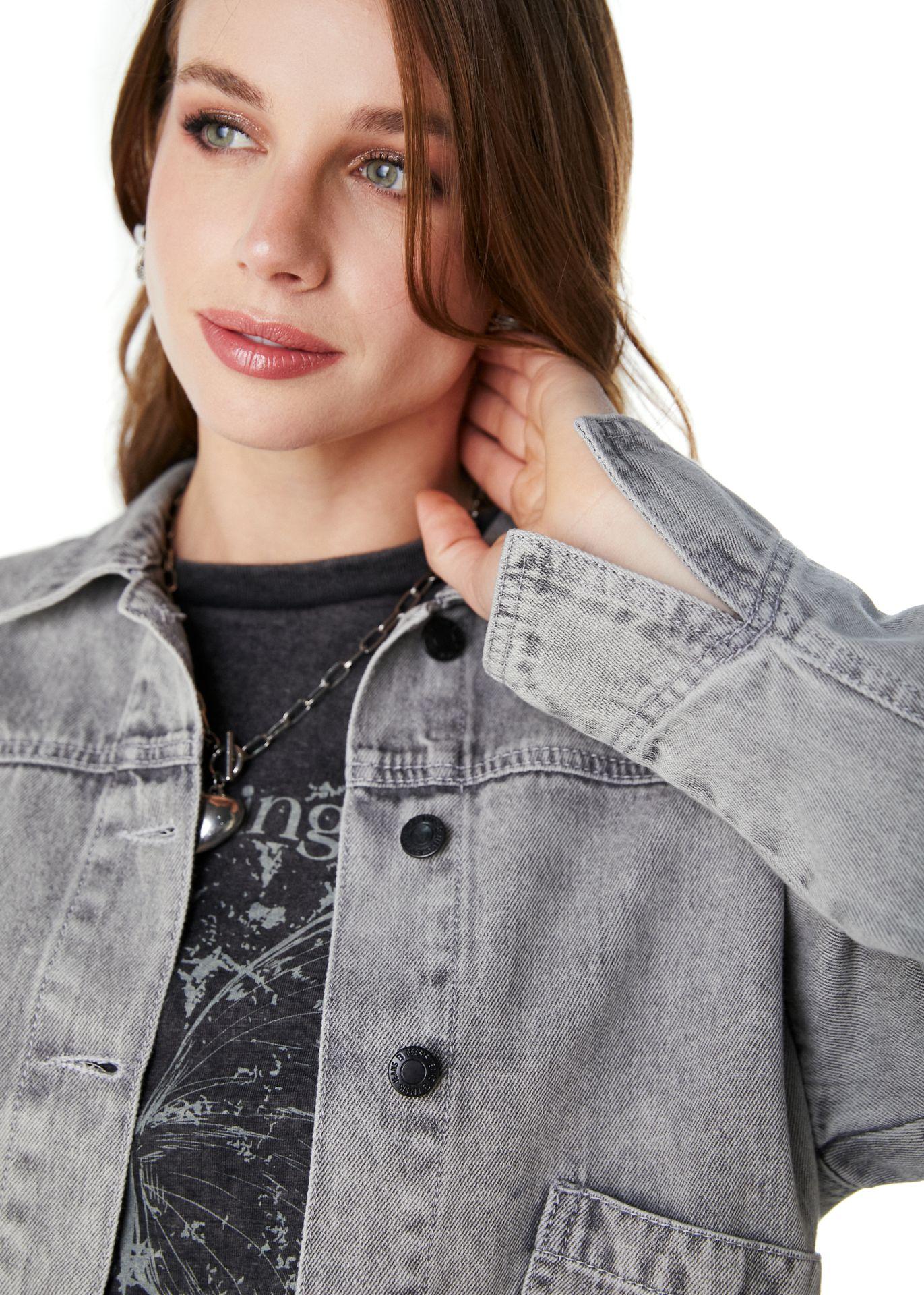 CHAQUETA KODA OVERSIZE CROP GRAVILLADA NEGRO EFESIS