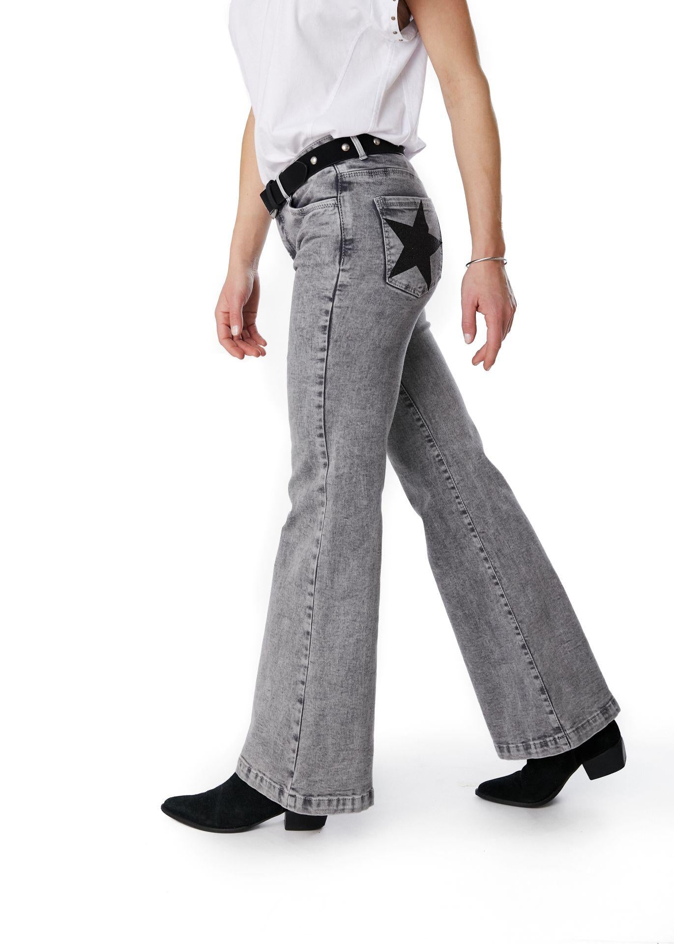 Jeans Kenai Flare Gravillado Estrellas Bolsillo Gris Efesis