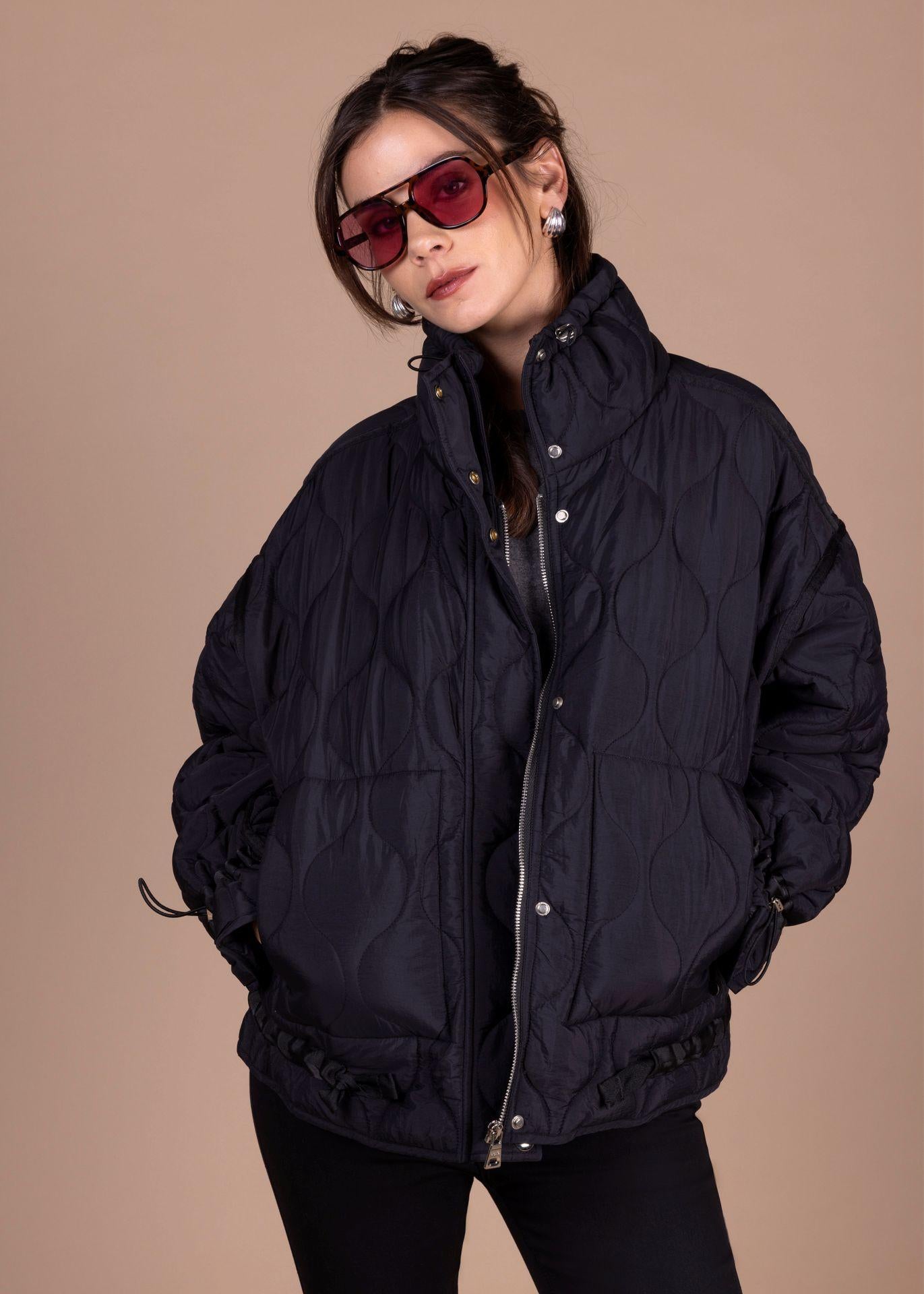 Parka Aina Regular Acolchada y Recogido Negro Efesis