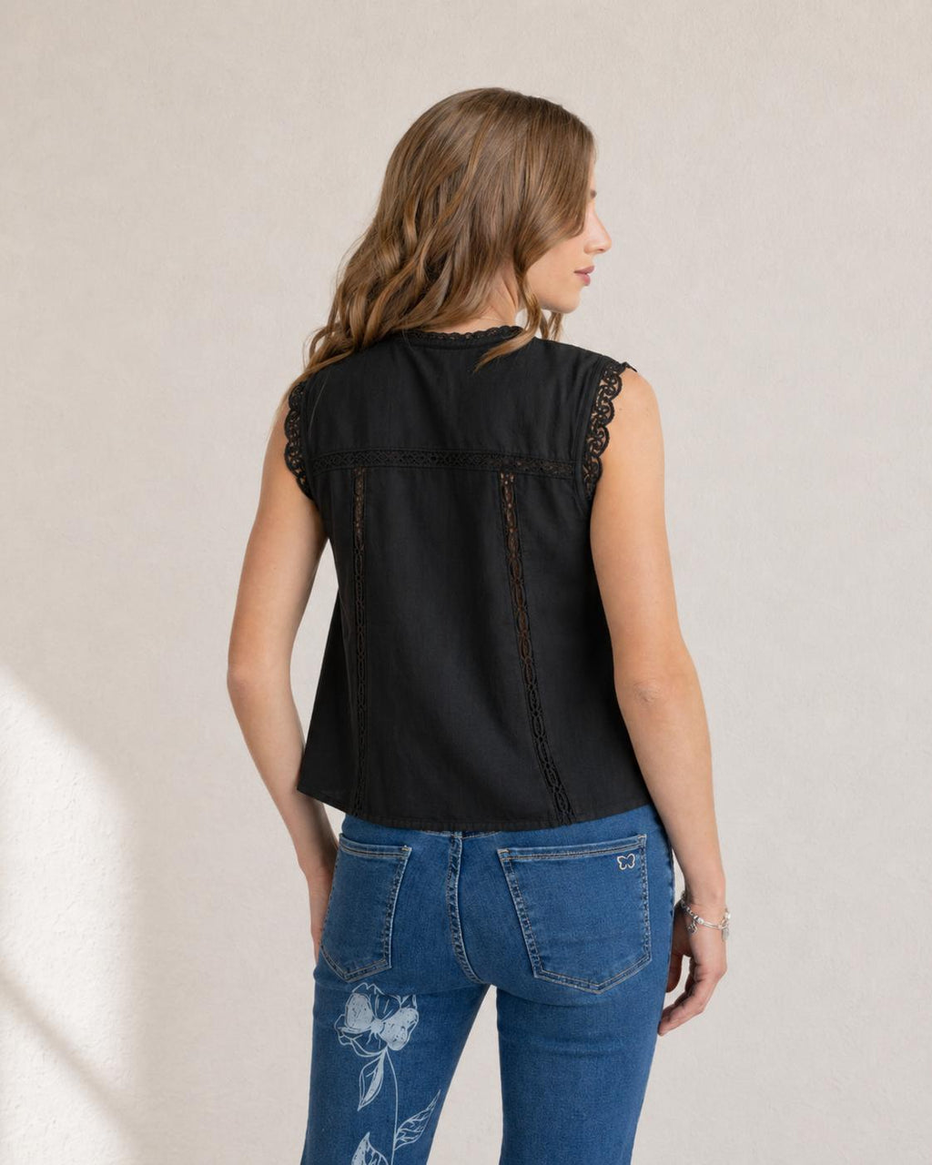 Blusa Lorein Broderie Amarras Negro Efesis