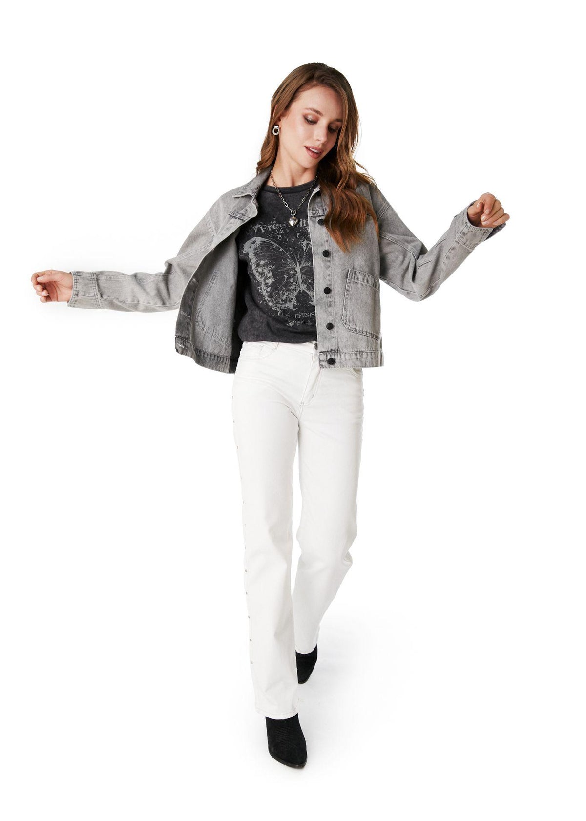 CHAQUETA KODA OVERSIZE CROP GRAVILLADA NEGRO EFESIS